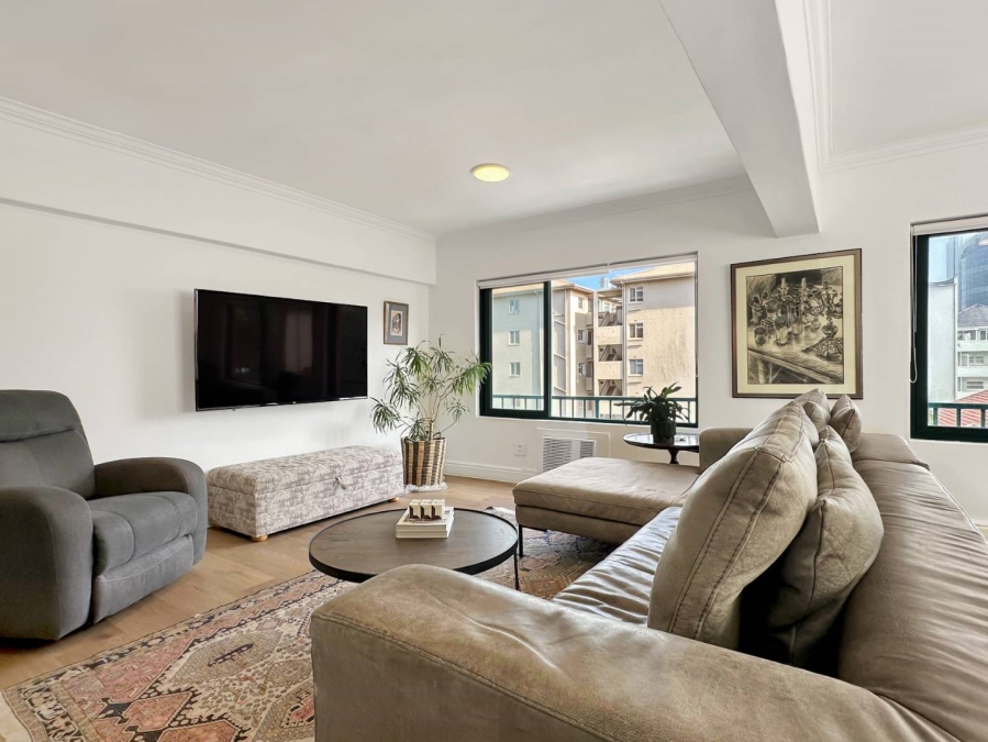 2 Bedroom Property for Sale in Sea Point Western Cape